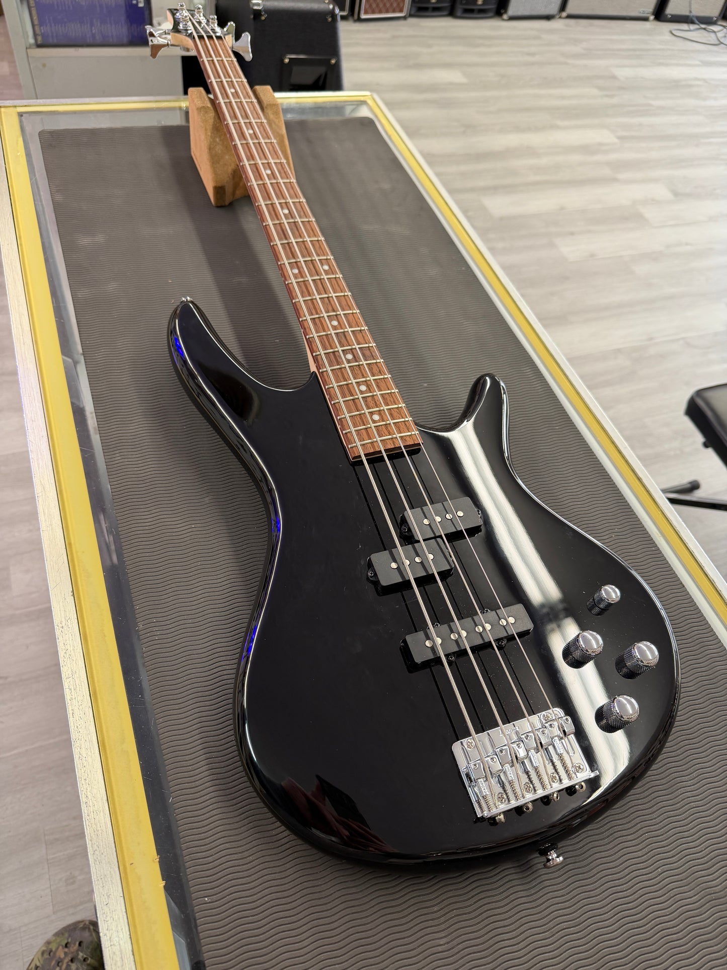 2021 Ibanez GSR200 Soundgear Bass Guitar