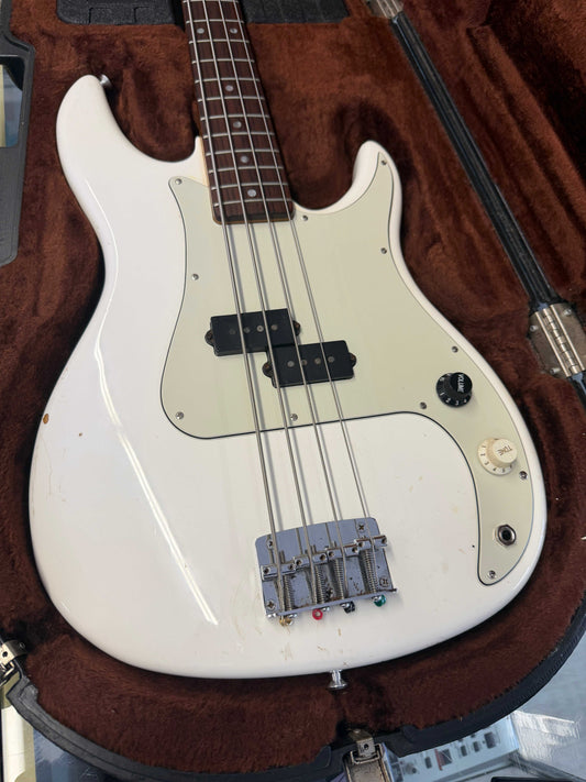1987 Peavey Fury Bass Guitar