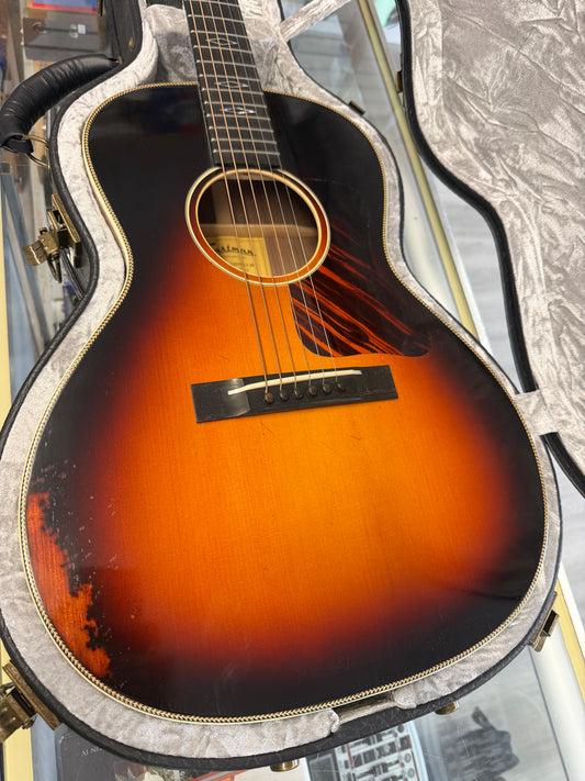 2025 Eastman E2200-SS/V-SB Acoustic Guitar