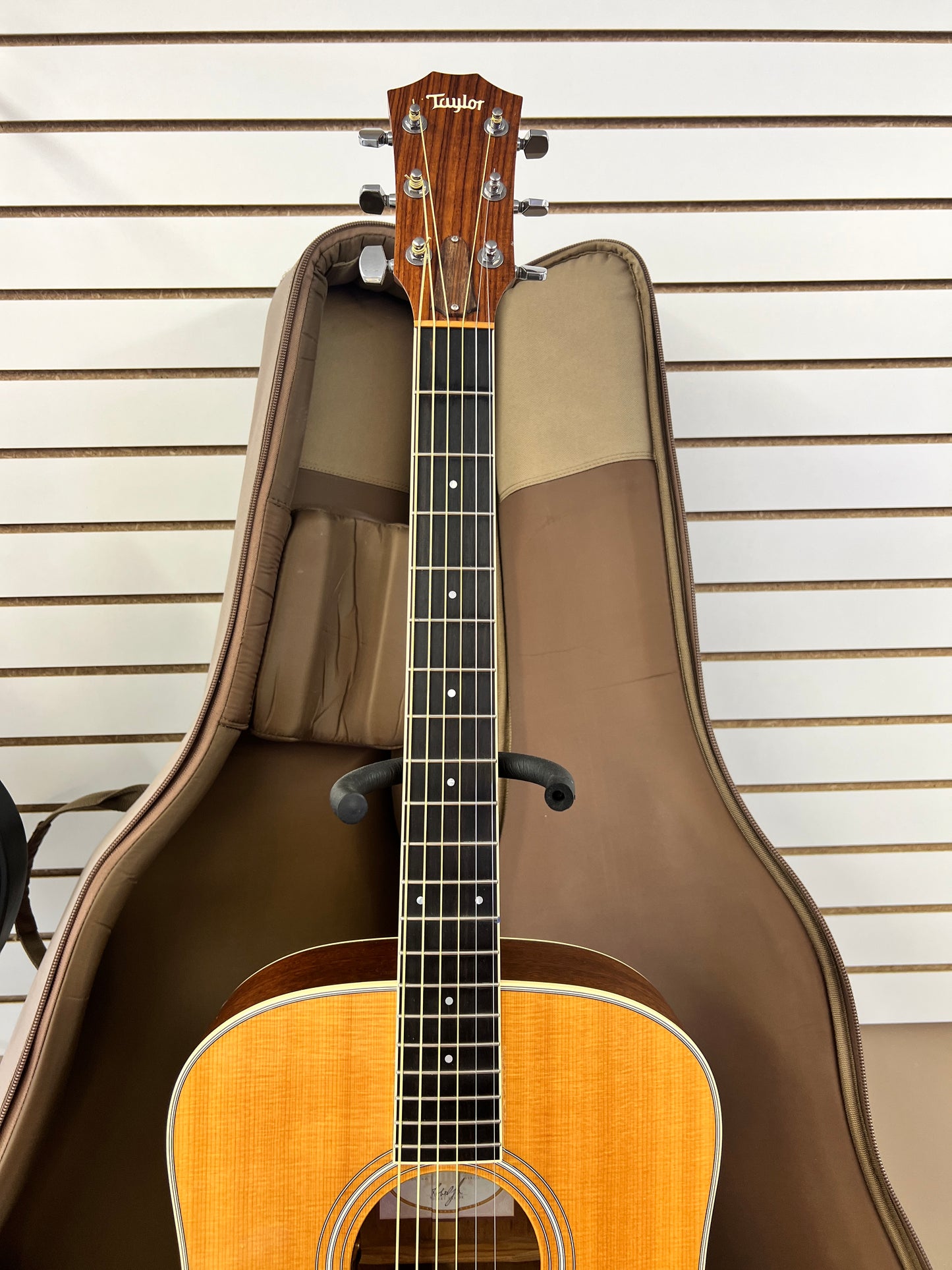 2011 Taylor DN3 (Solid wood, made in USA)