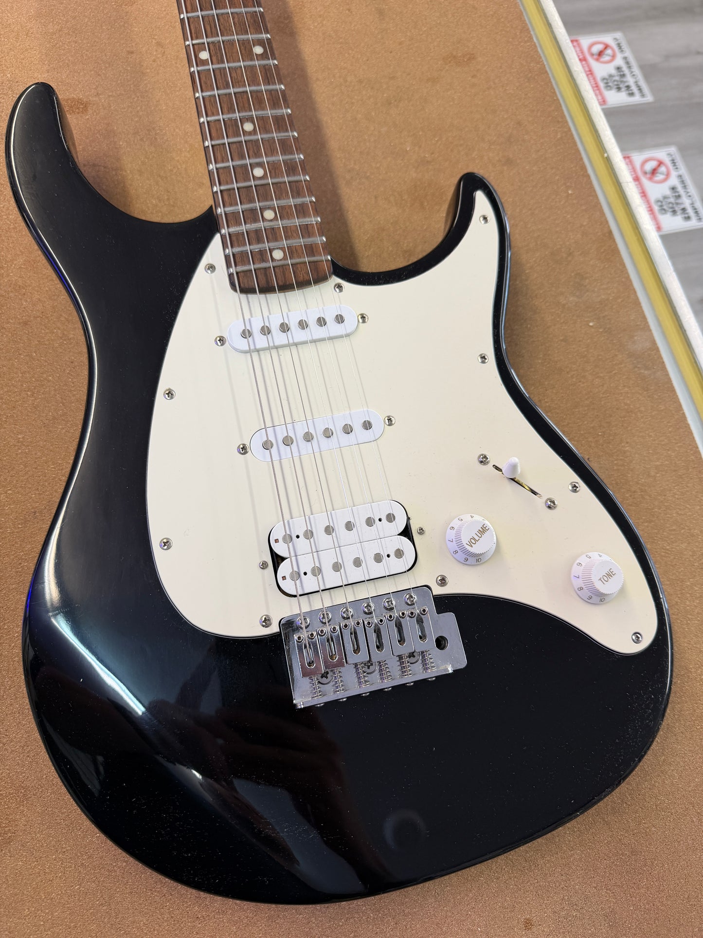 Peavey Raptor Ext Electric Guitar