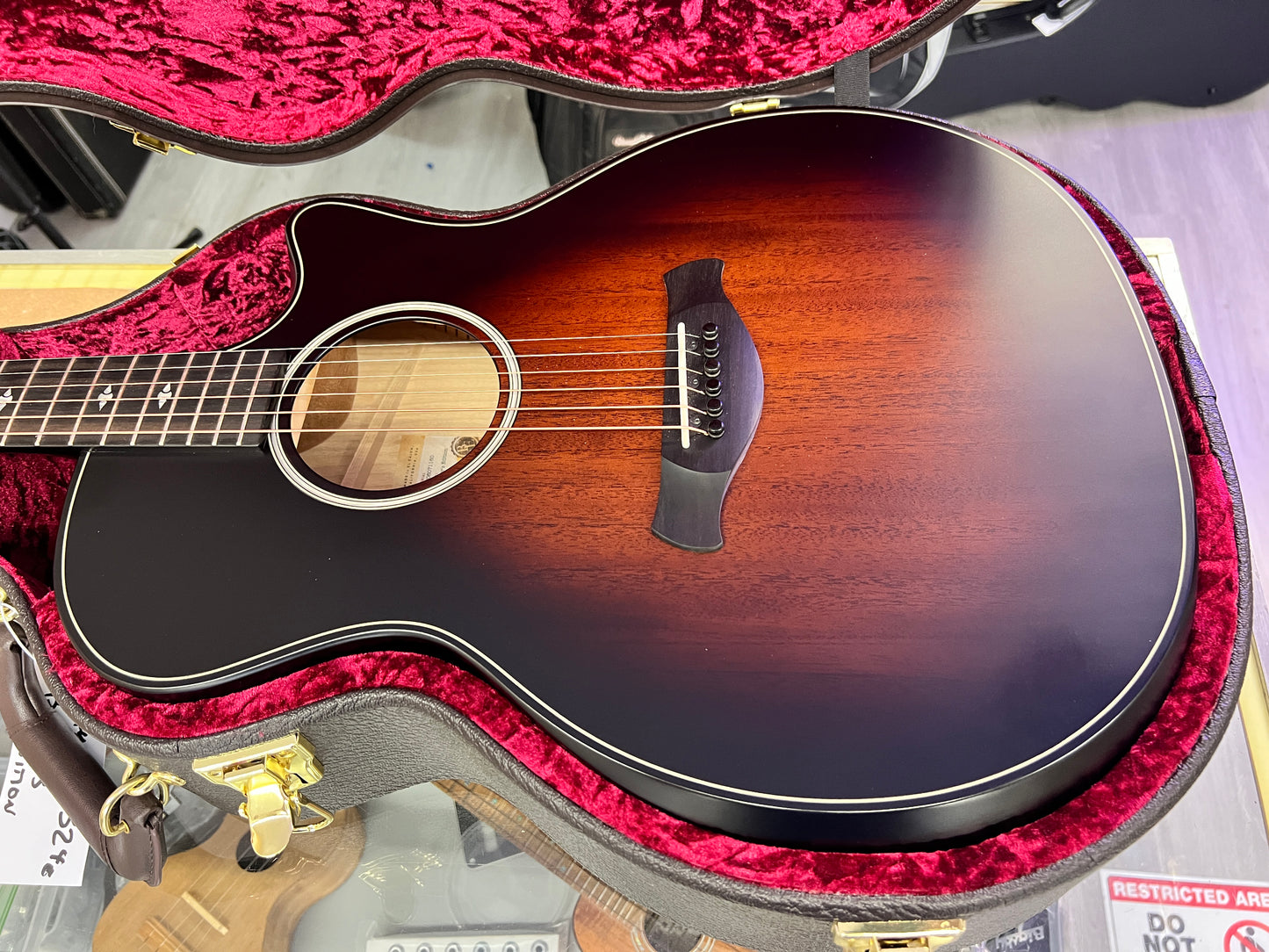 2020 Taylor Builder’s Edition 324ce