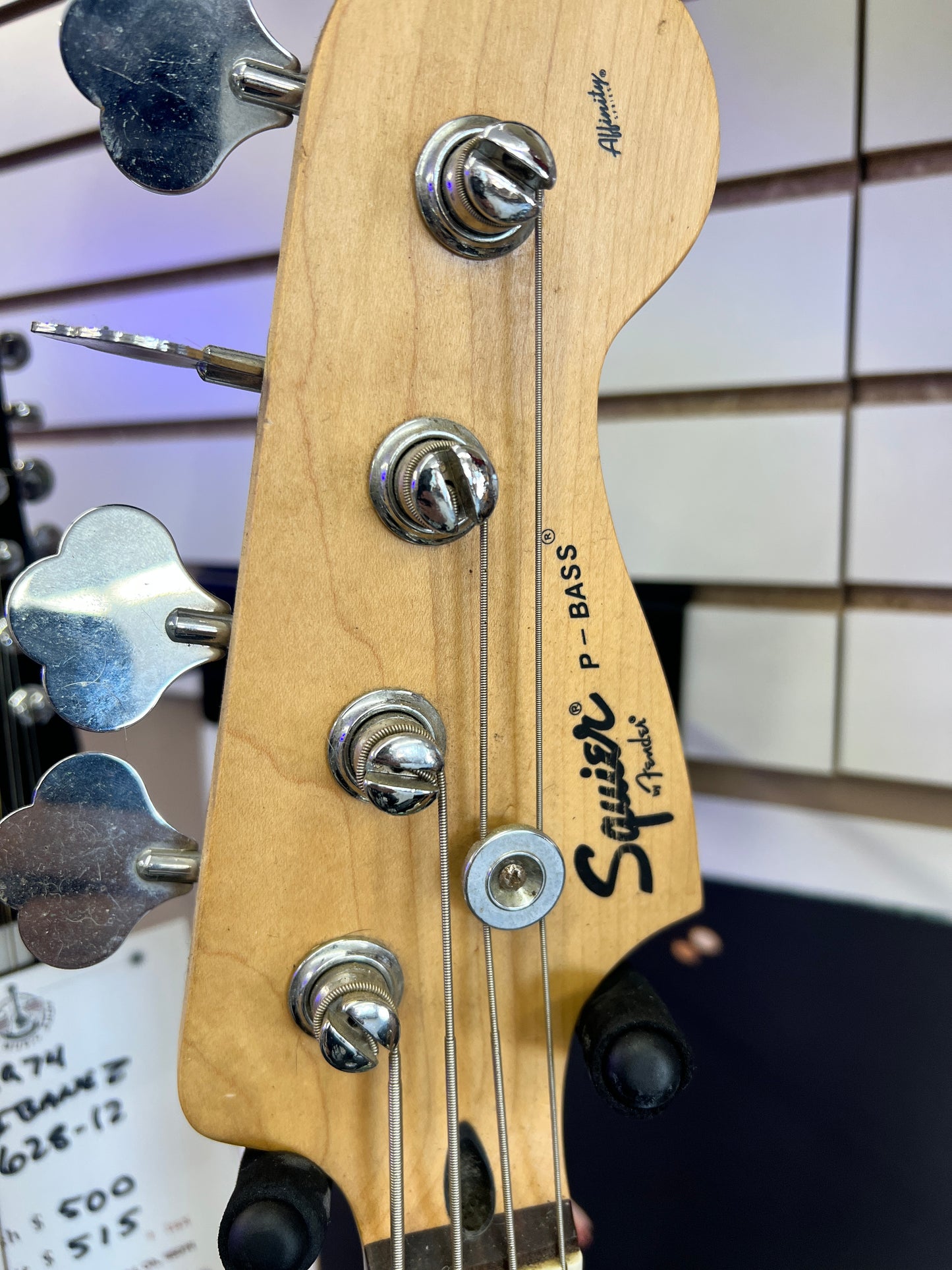 Squier by Fender P-Bass