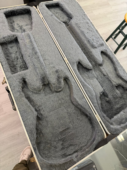 Heartfield by Fender Hard shell case.