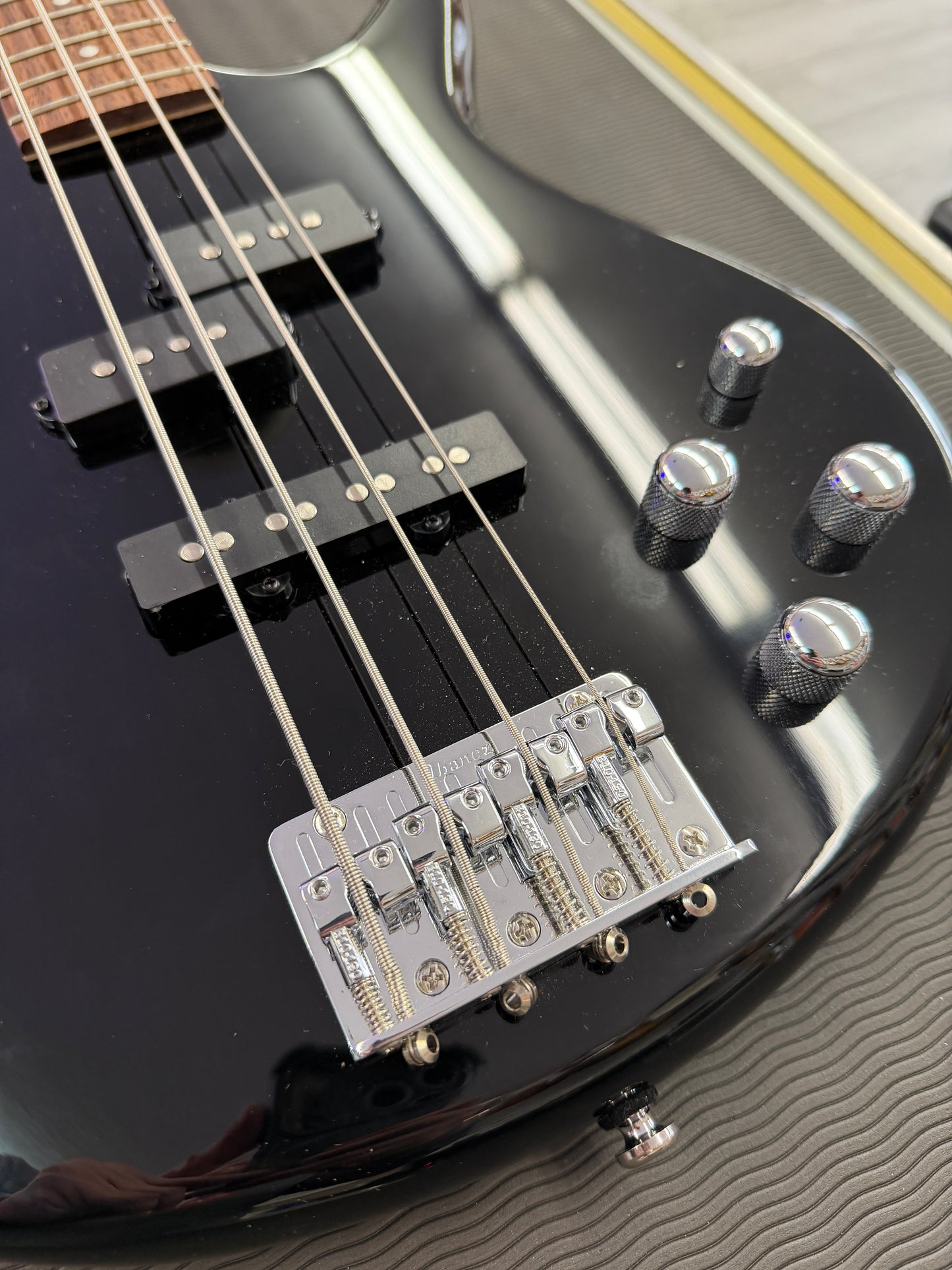2021 Ibanez GSR200 Soundgear Bass Guitar