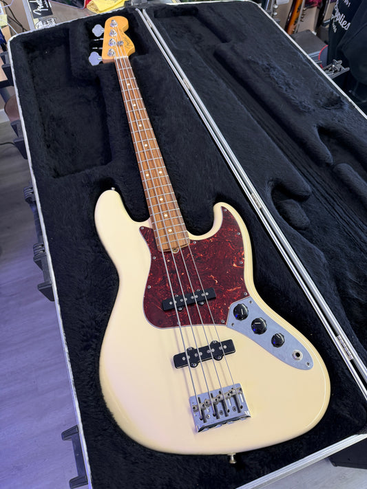 2011 American Standard Jazz Bass