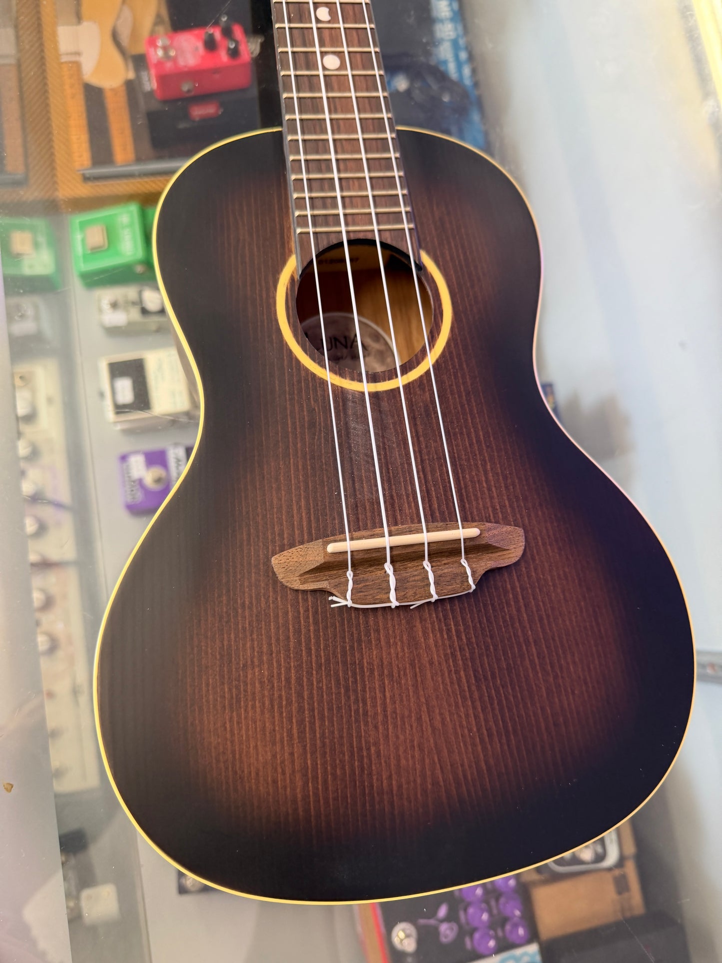 Luna UKE ART VC Concert Ukulele