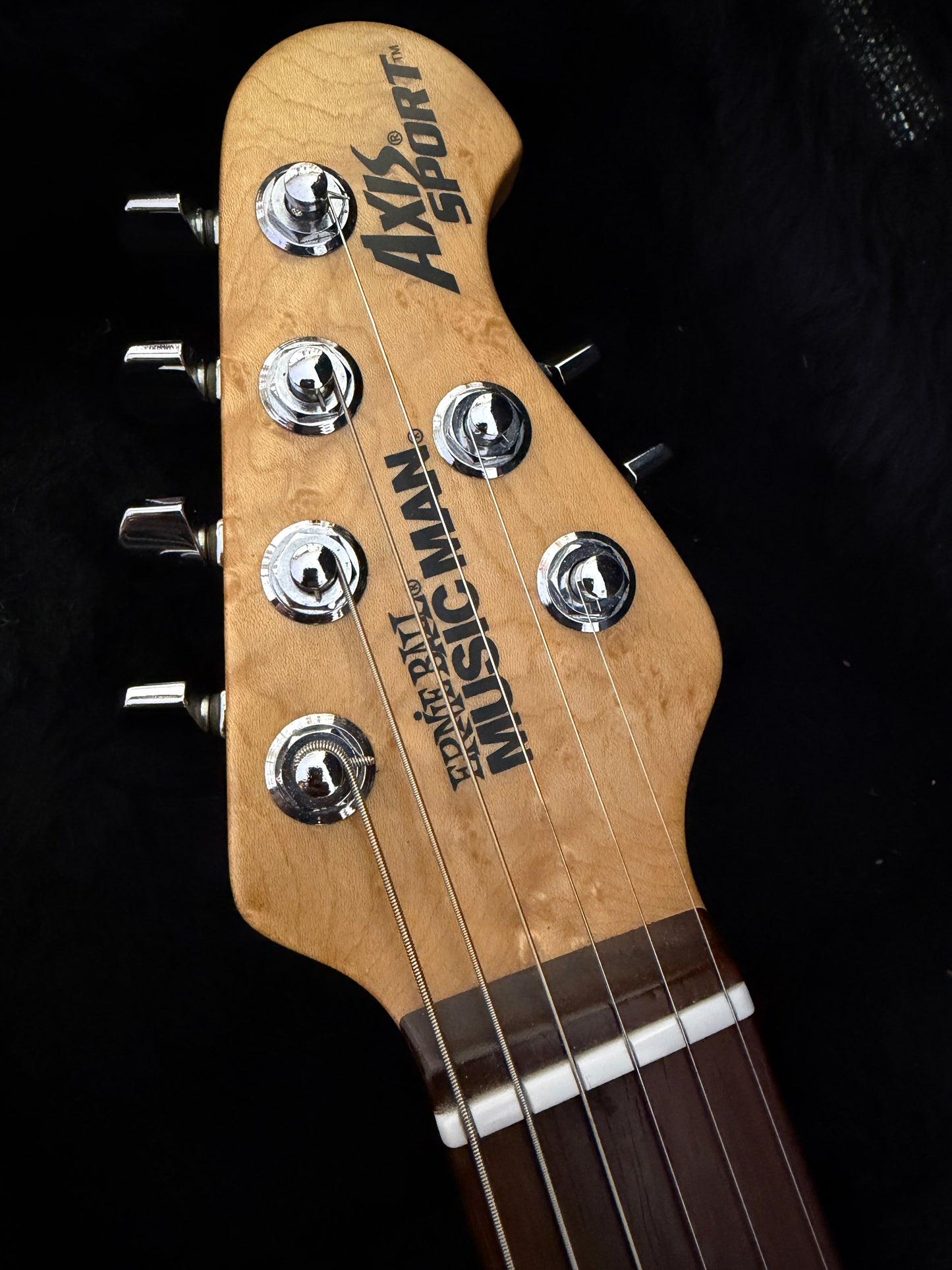 1999 Ernie Ball Music Man Axis Sport MM-90 Tremolo