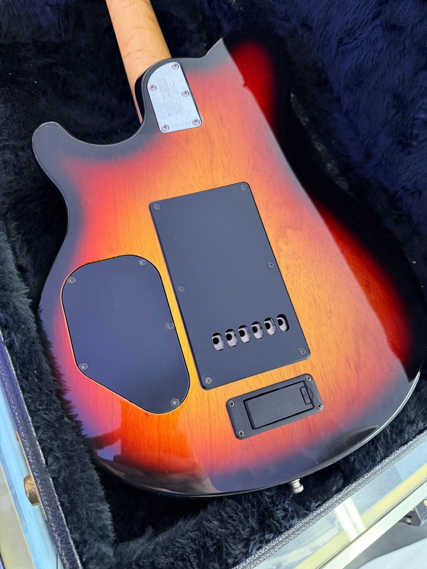 1999 Ernie Ball Music Man Axis Sport MM-90 Tremolo