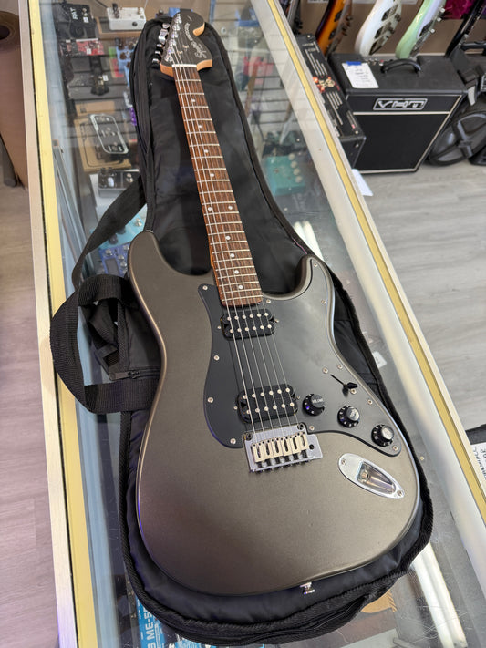 Squier Standard Series Stratocaster (HH pickups)