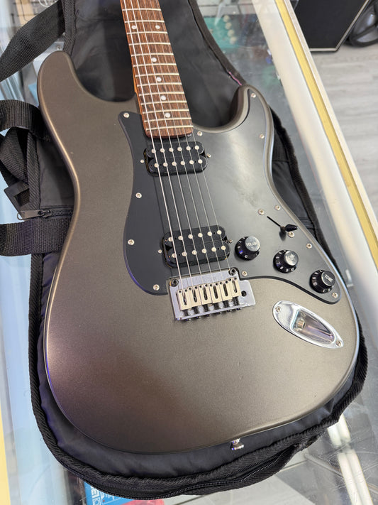 Squier Standard Series Stratocaster (HH pickups)