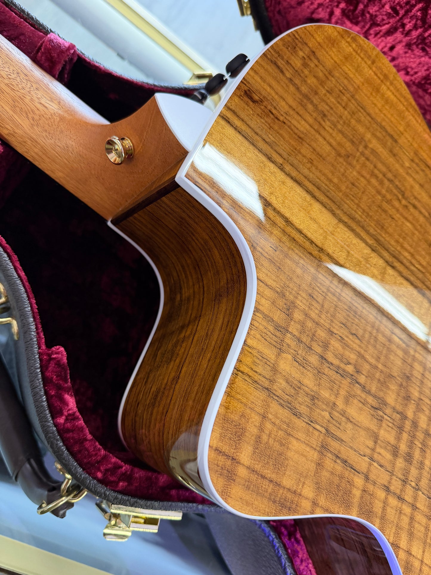 2025 Taylor Sunset Blvd 214 Deluxe Figured Ovangkol