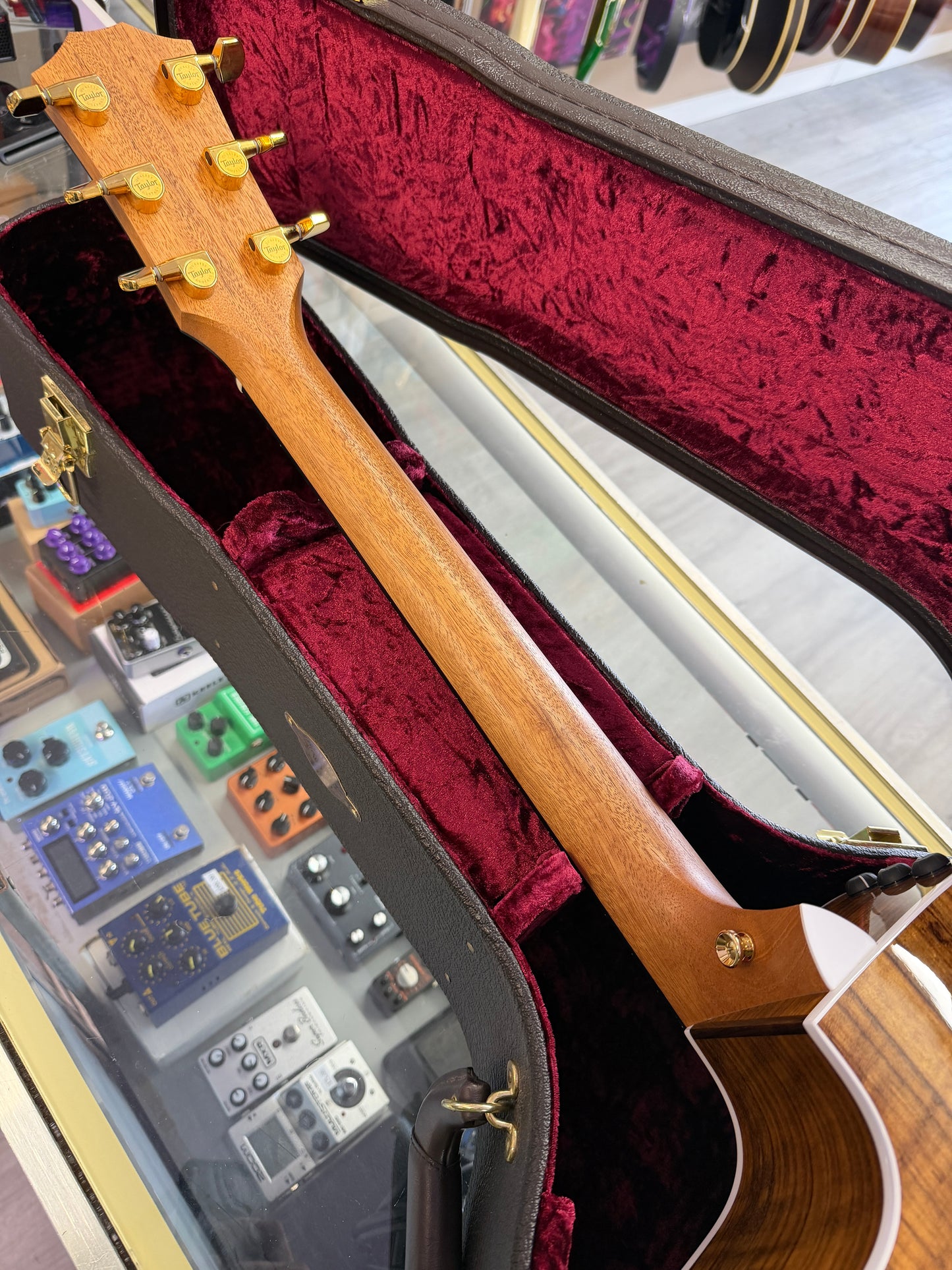 2025 Taylor Sunset Blvd 214 Deluxe Figured Ovangkol