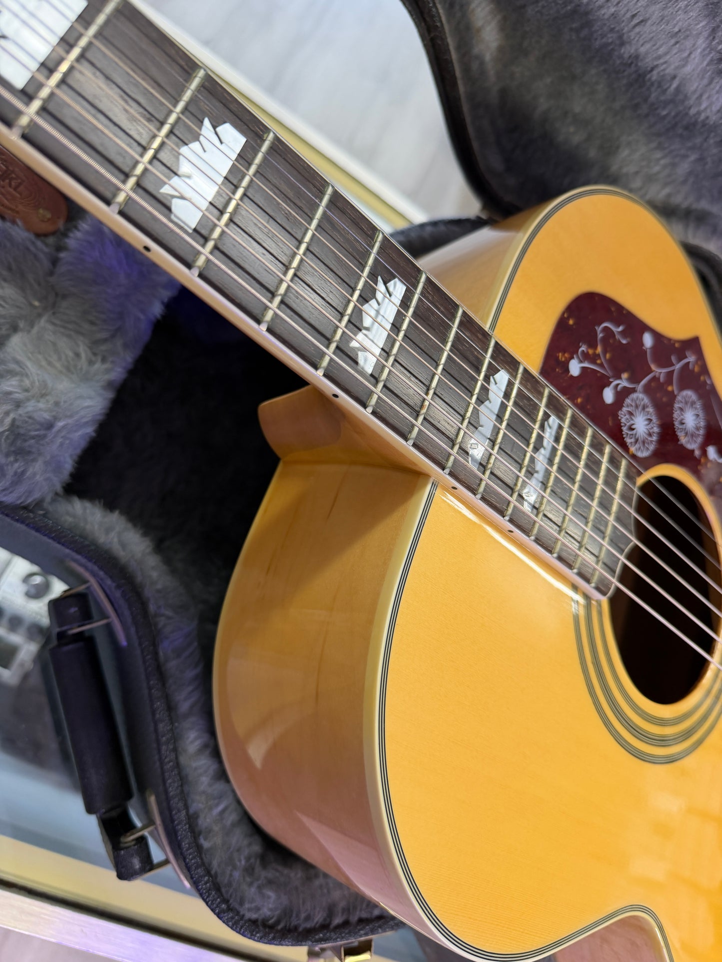 1999 Epiphone EJ-200