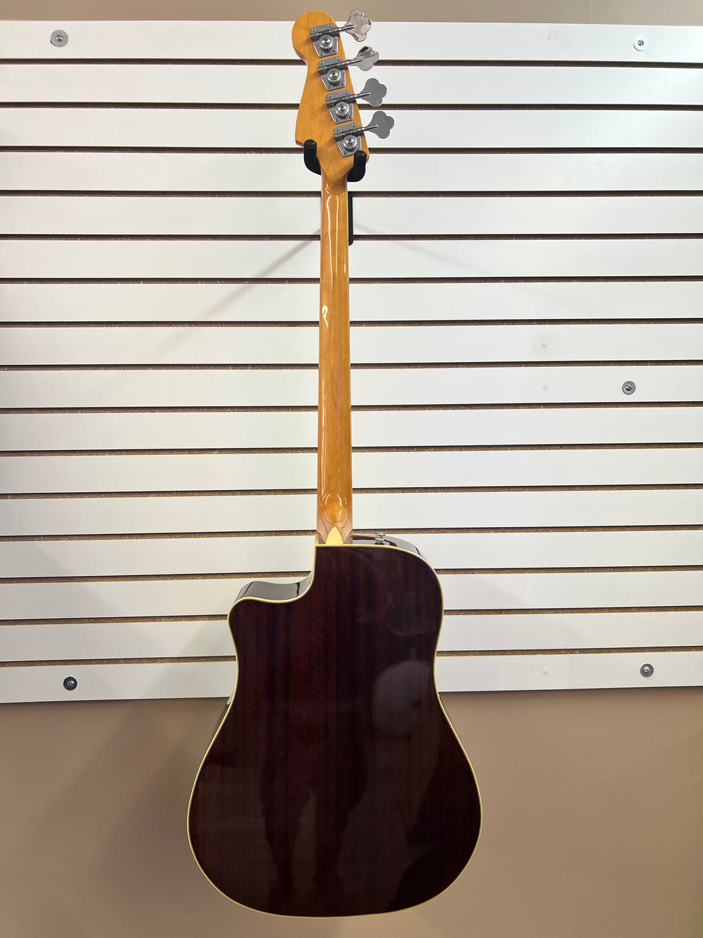 2018 Fender Kingman Acoustic Bass