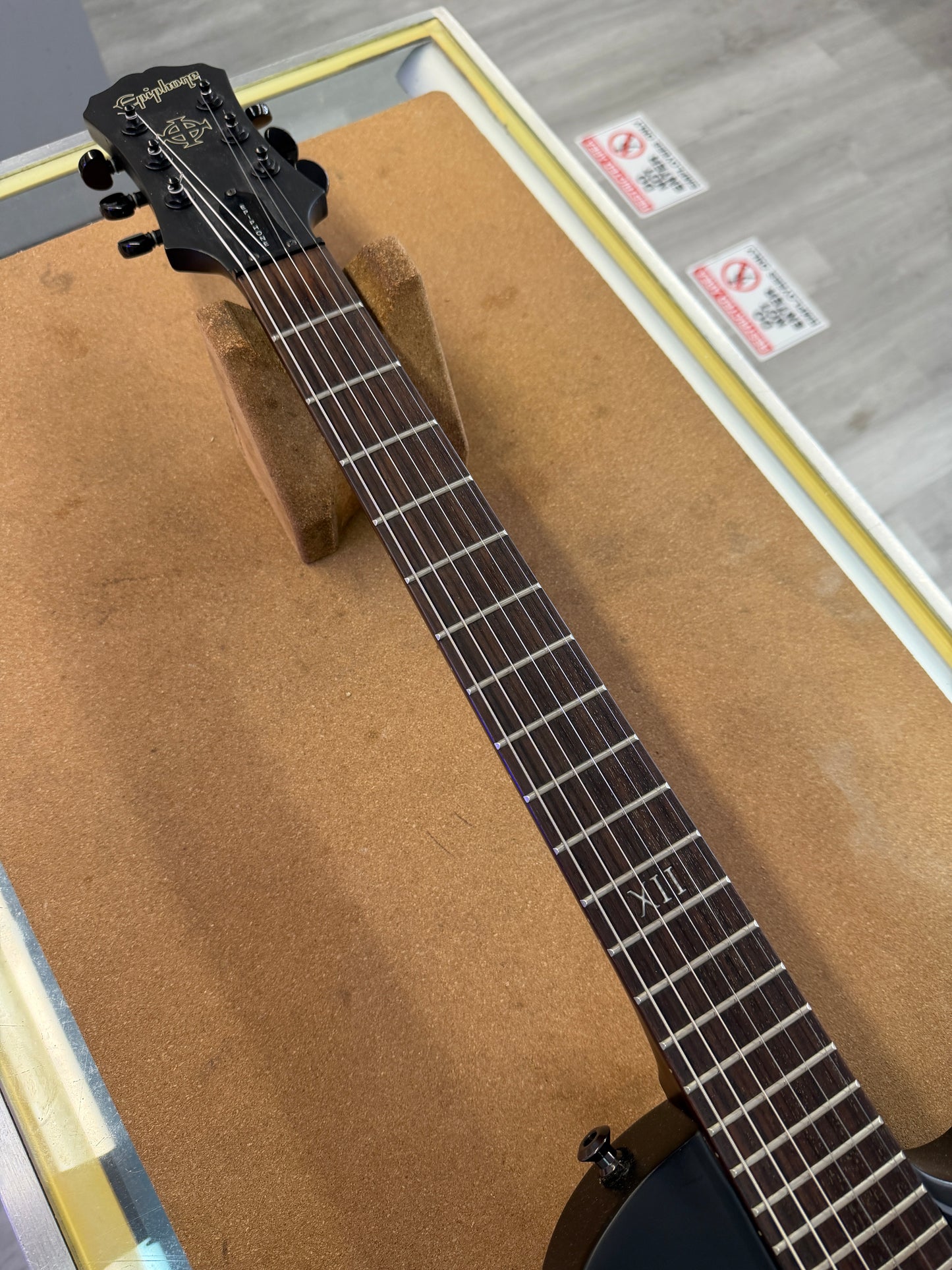 Epiphone Goth Les Paul Studio