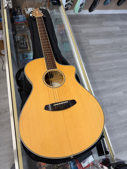 Breedlove Pursuit Ex Concert CE MY Acoustic Guitar