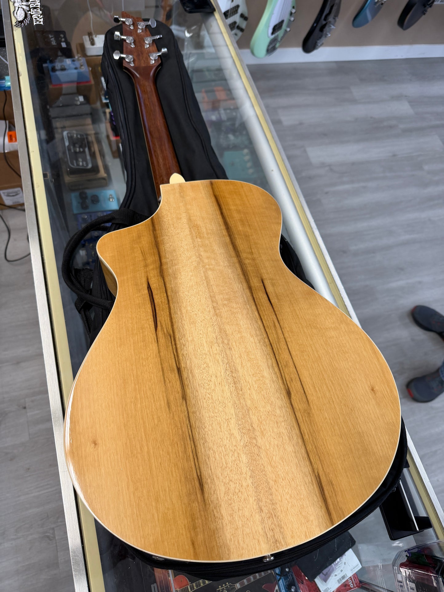 Breedlove Pursuit Ex Concert CE MY Acoustic Guitar