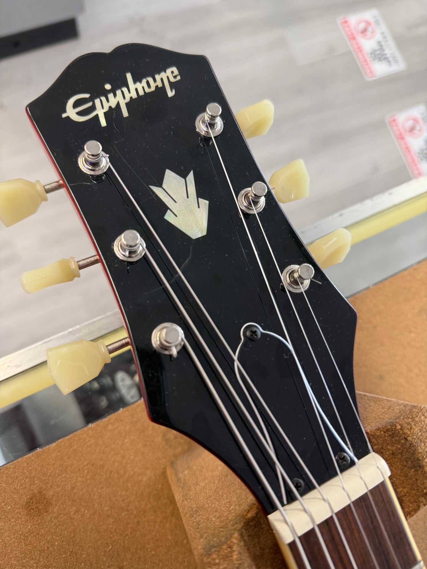 2022 Epiphone SG Standard ’61 Maestro Vibrola