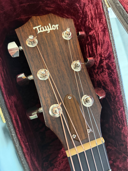 2015 Taylor 320e Acoustic Guitar