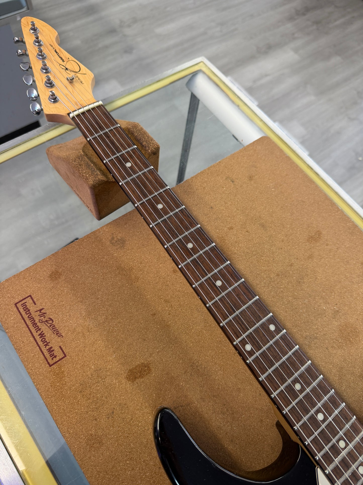 Peavey Raptor Ext Electric Guitar