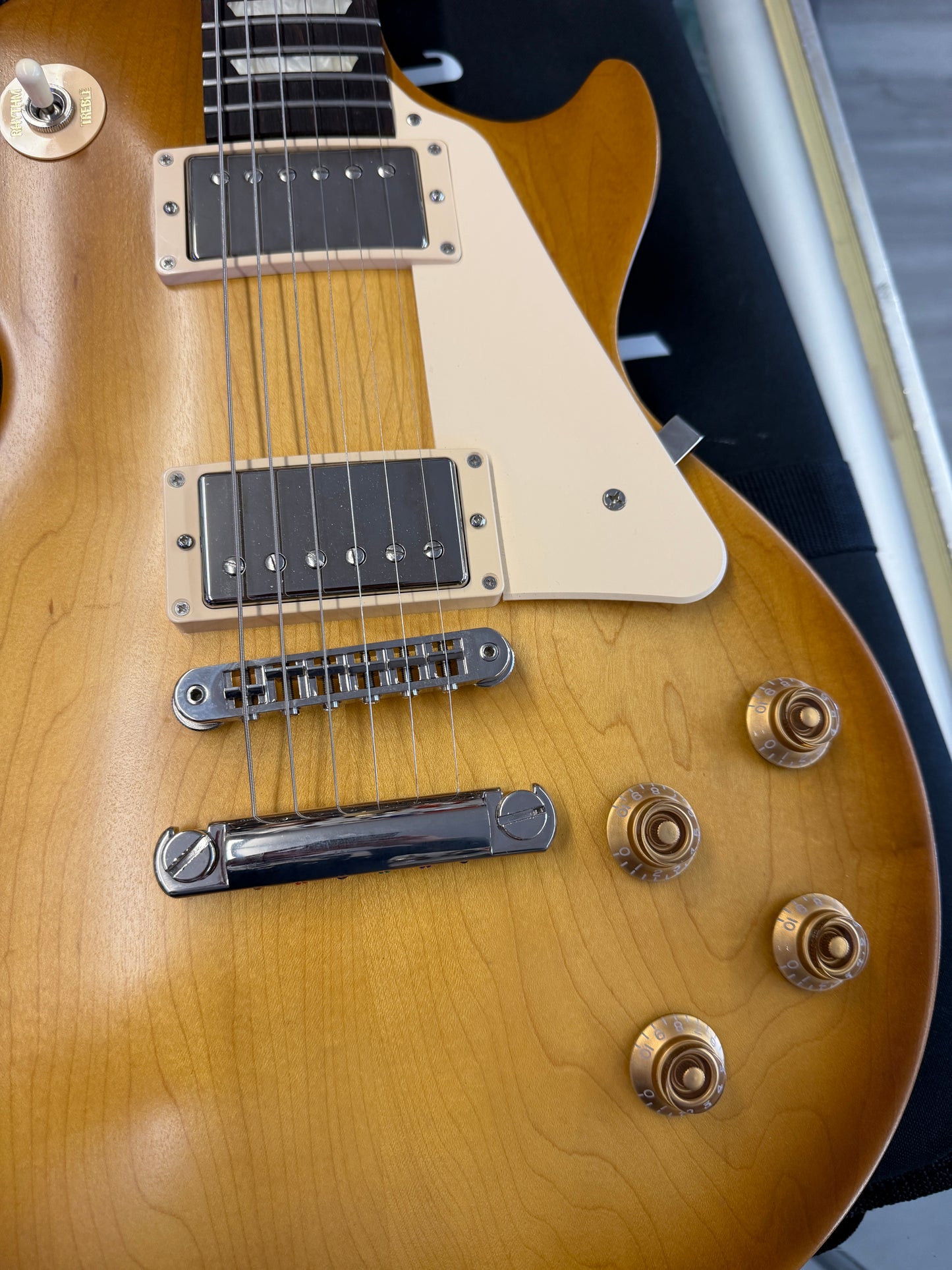 2021 Gibson Les Paul Tribute Electric Guitar