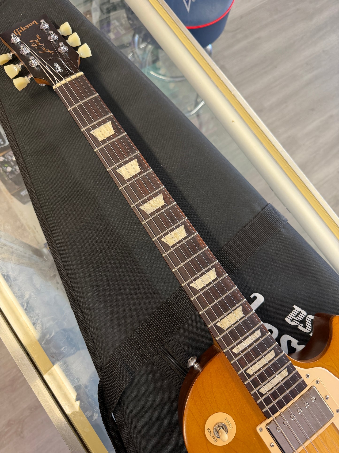 2021 Gibson Les Paul Tribute Electric Guitar