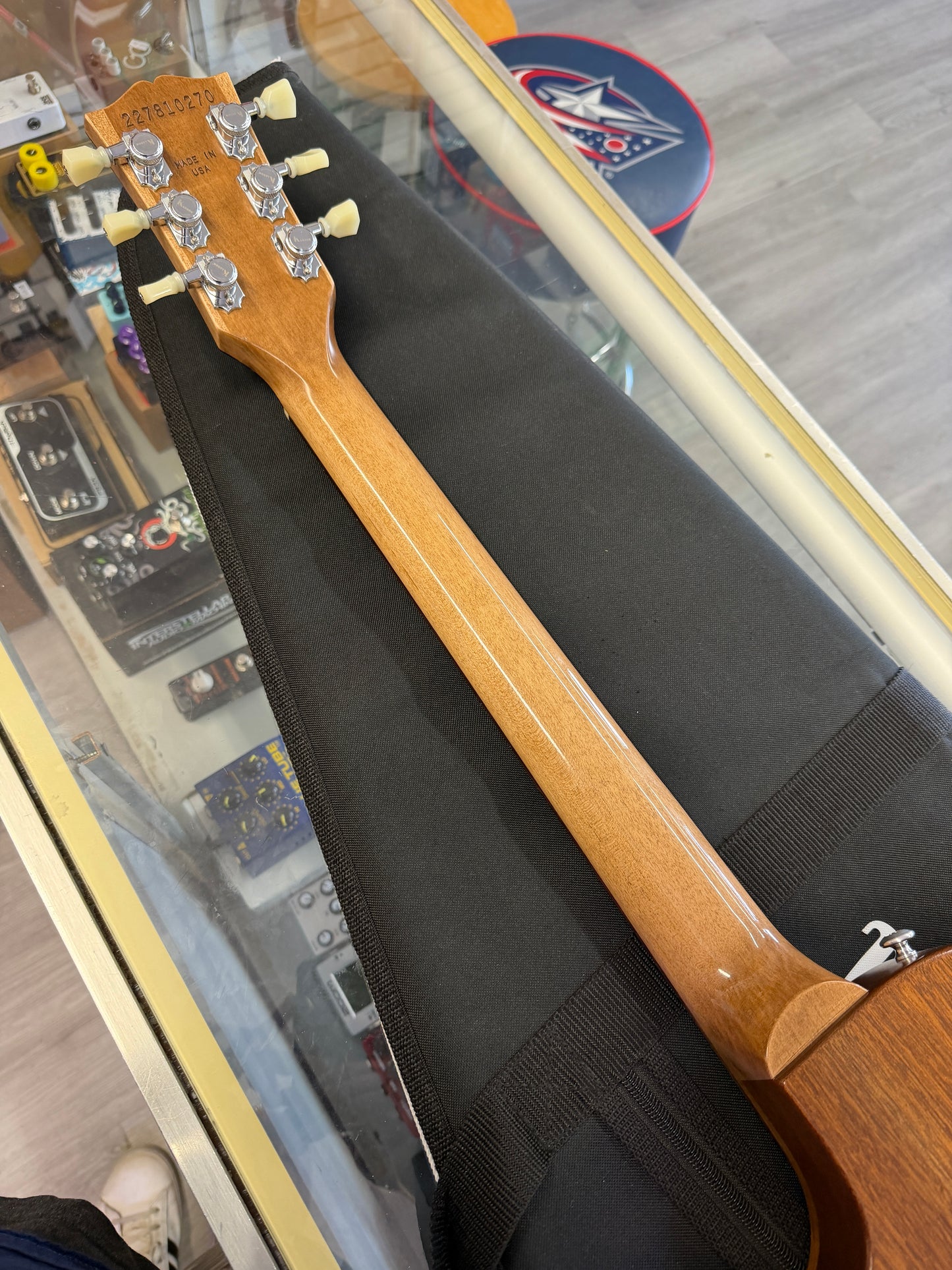 2021 Gibson Les Paul Tribute Electric Guitar