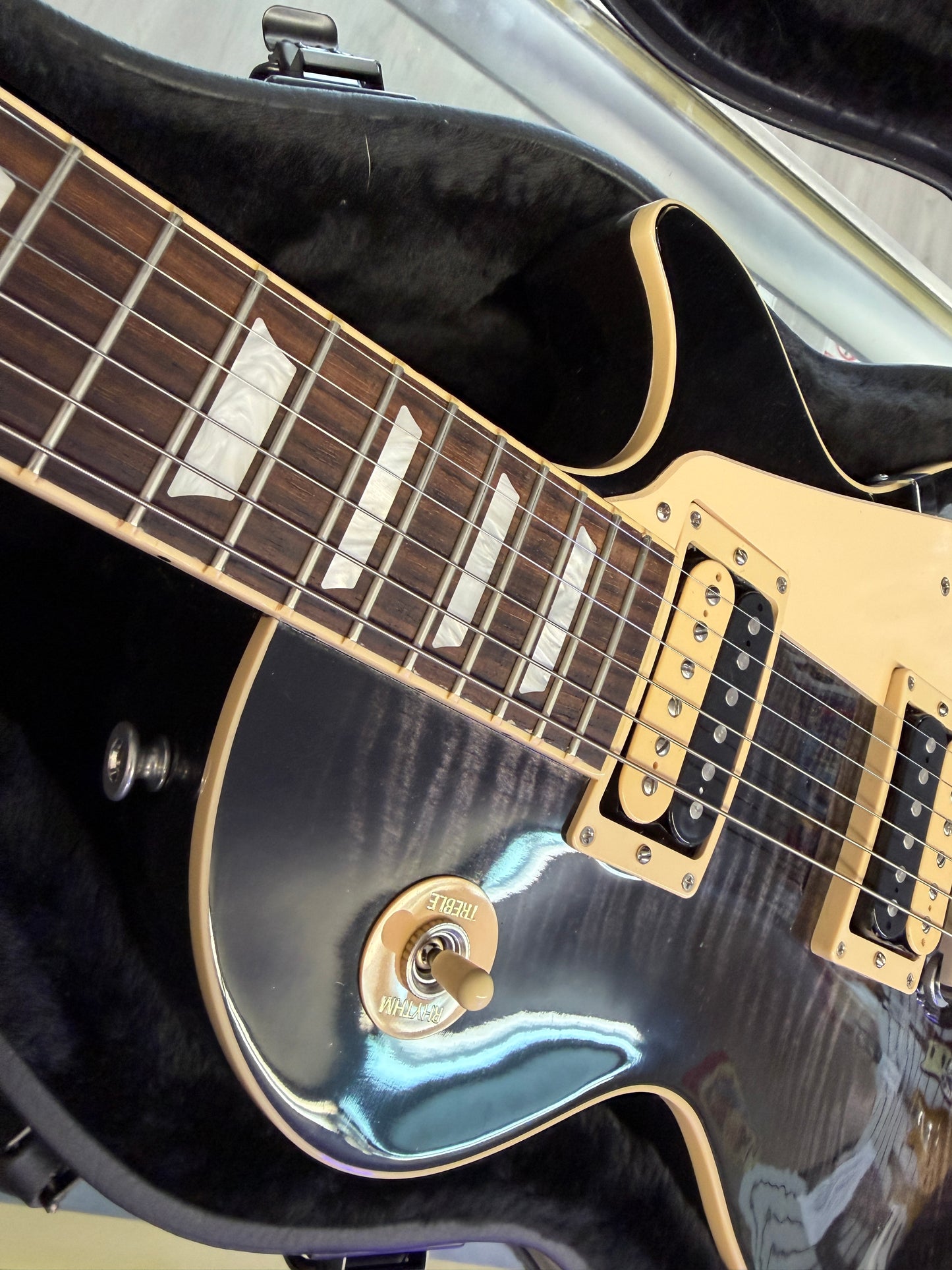 2022 Gibson Les Paul Traditional Pro V Flame Top