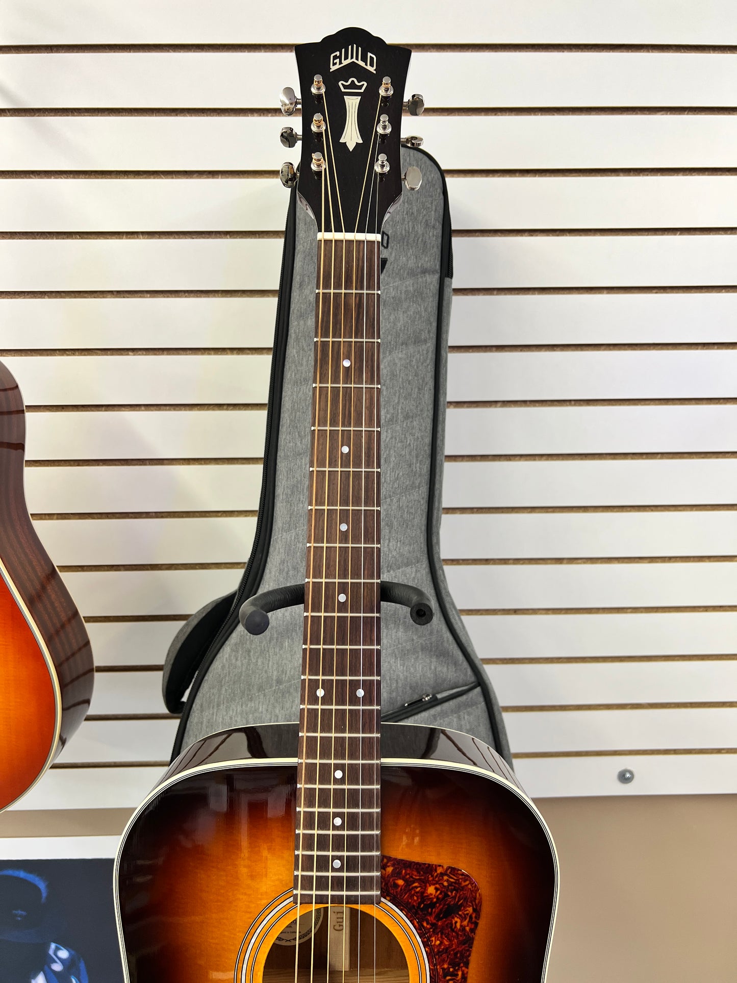 Guild D-150