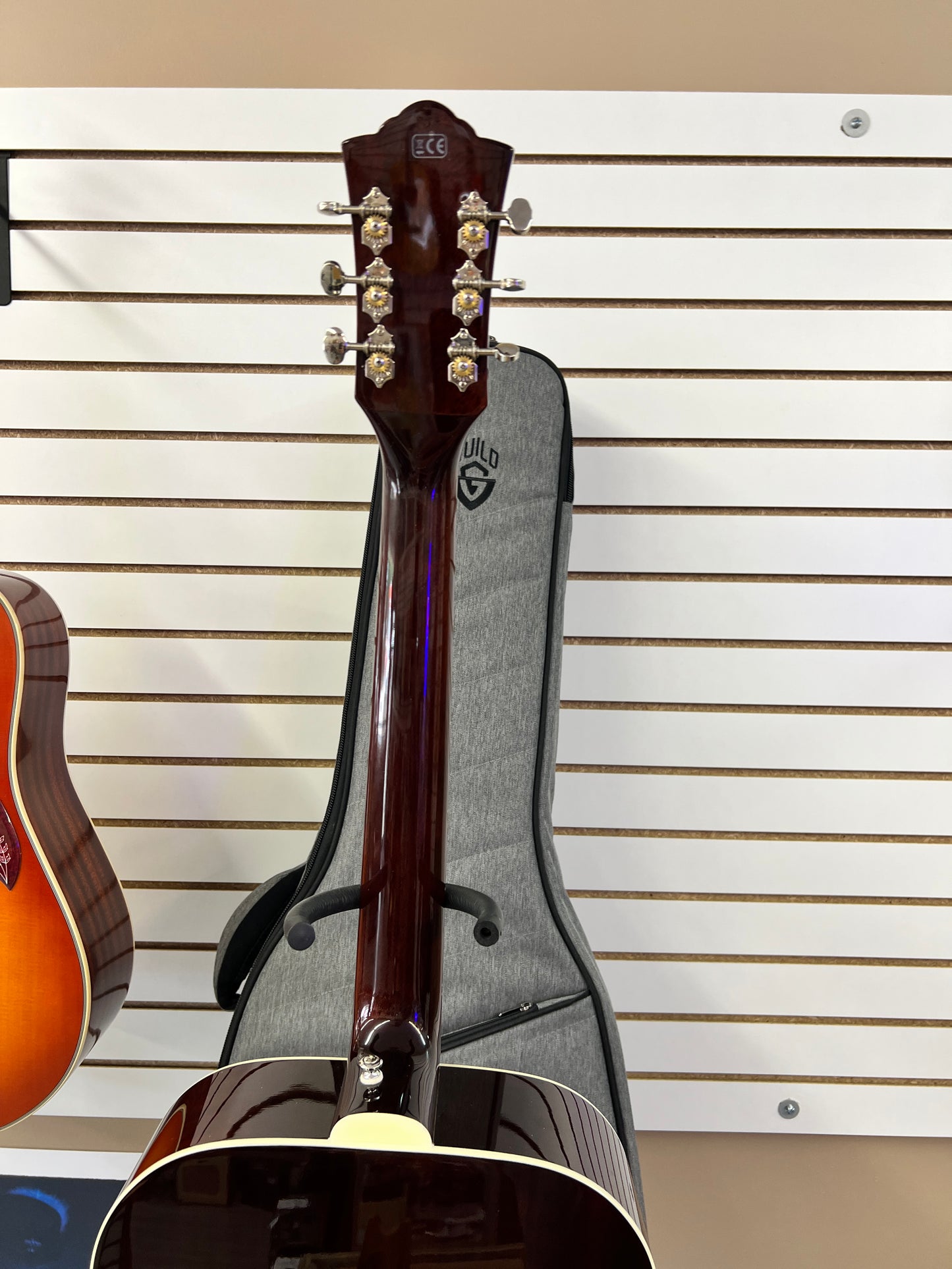 Guild D-150