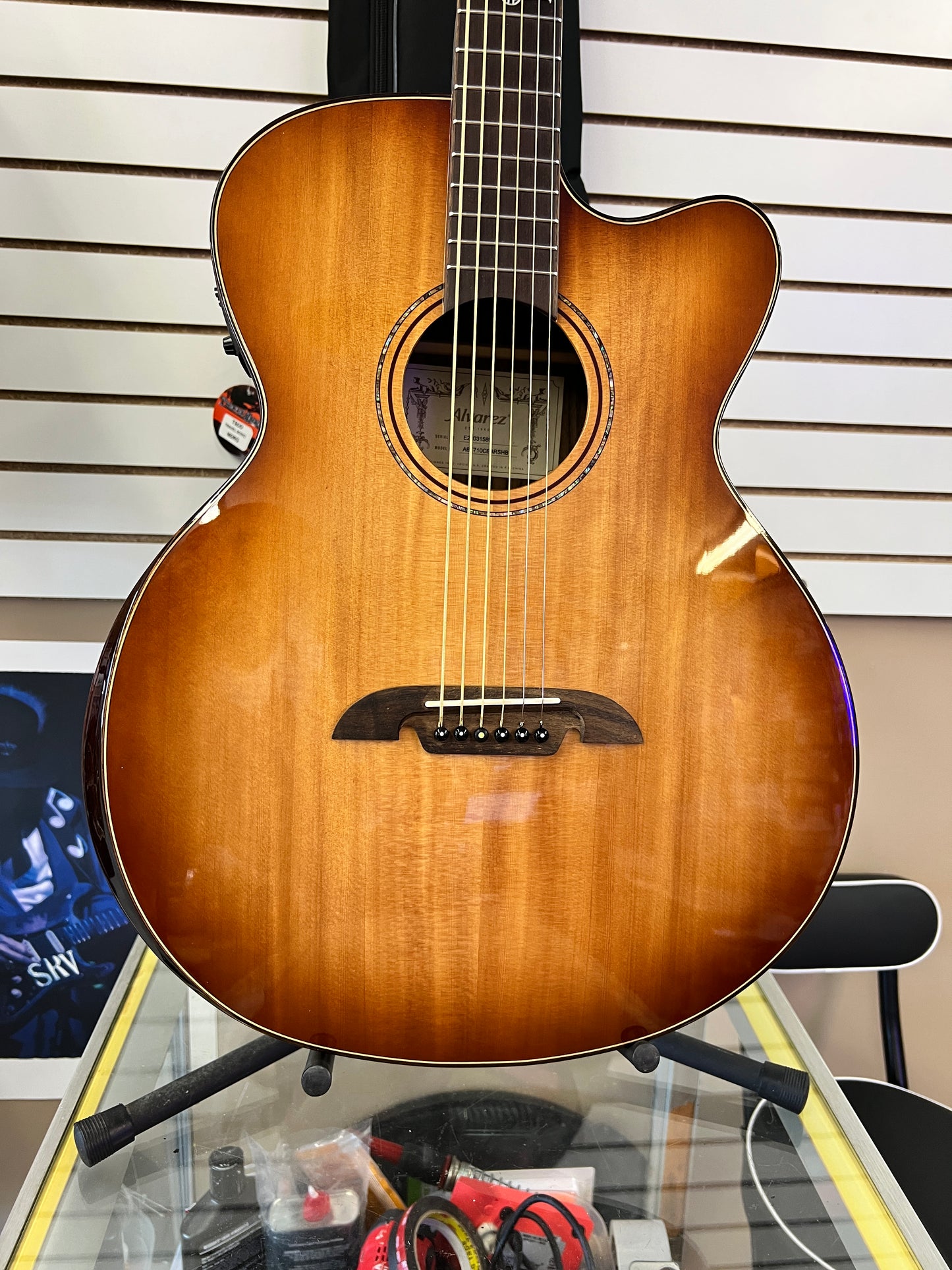 Alvarez ABT610CEARSHB Baritone Acoustic Guitar