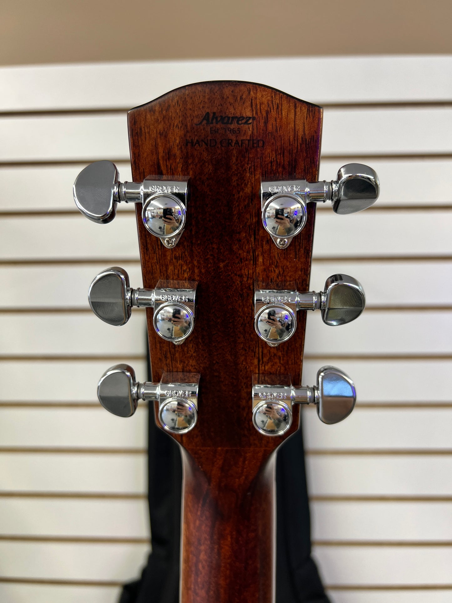 Alvarez ABT610CEARSHB Baritone Acoustic Guitar
