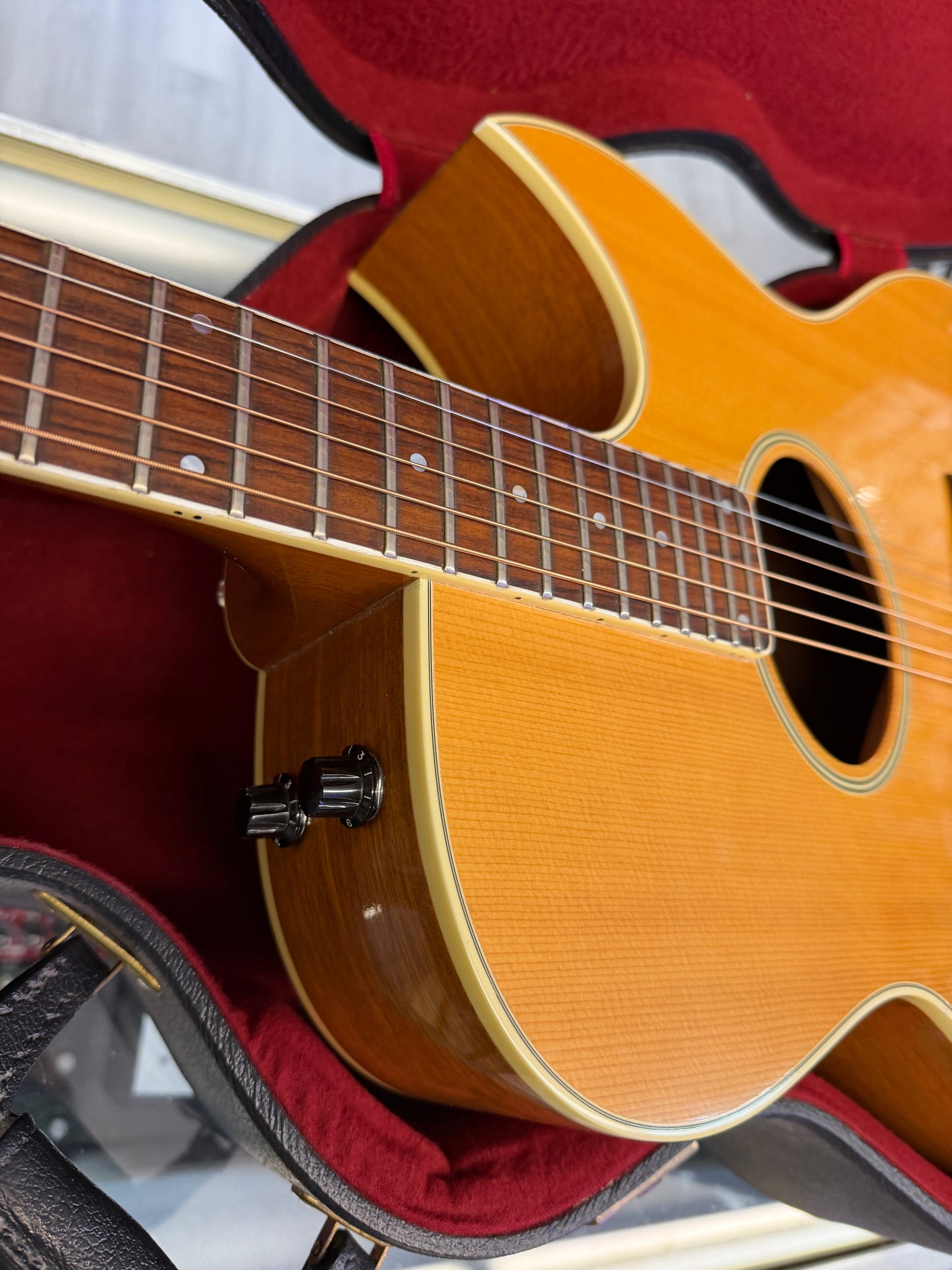 1984 Guild F-45CE-NT (USA Made)