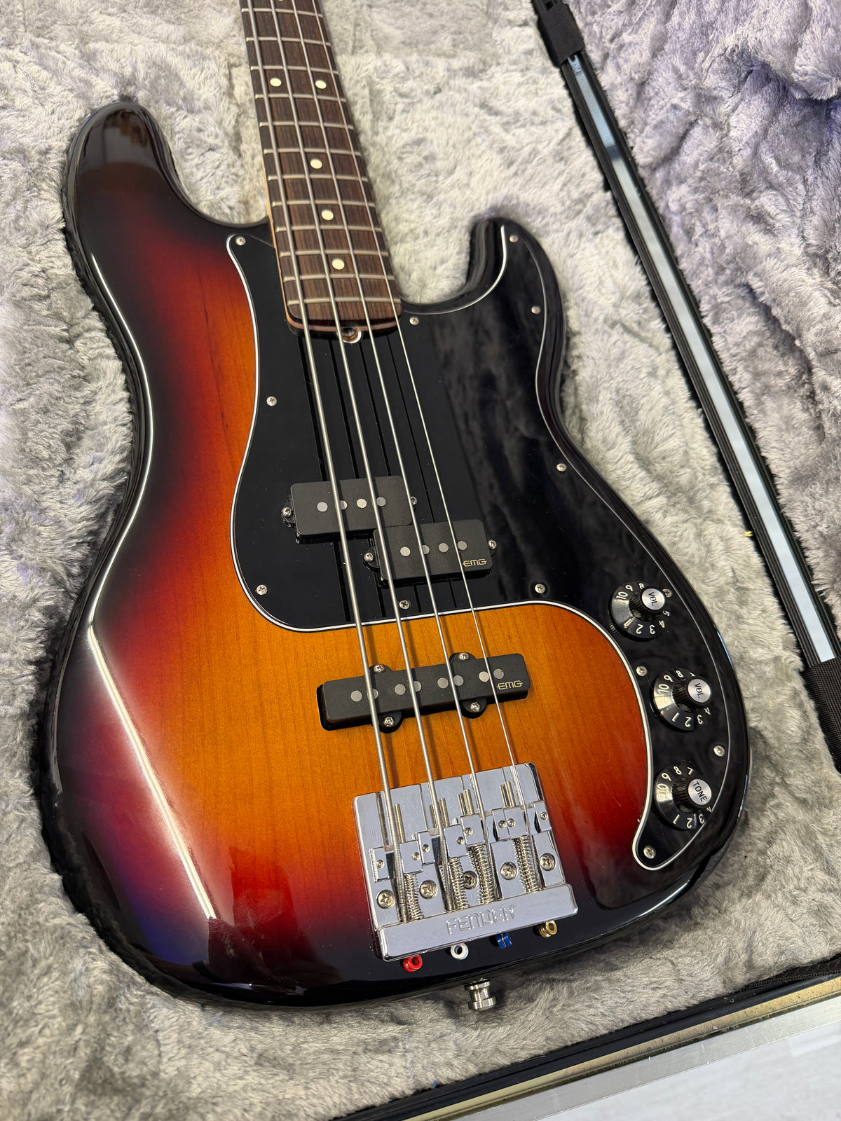 2019 Fender American Performer Precision Bass