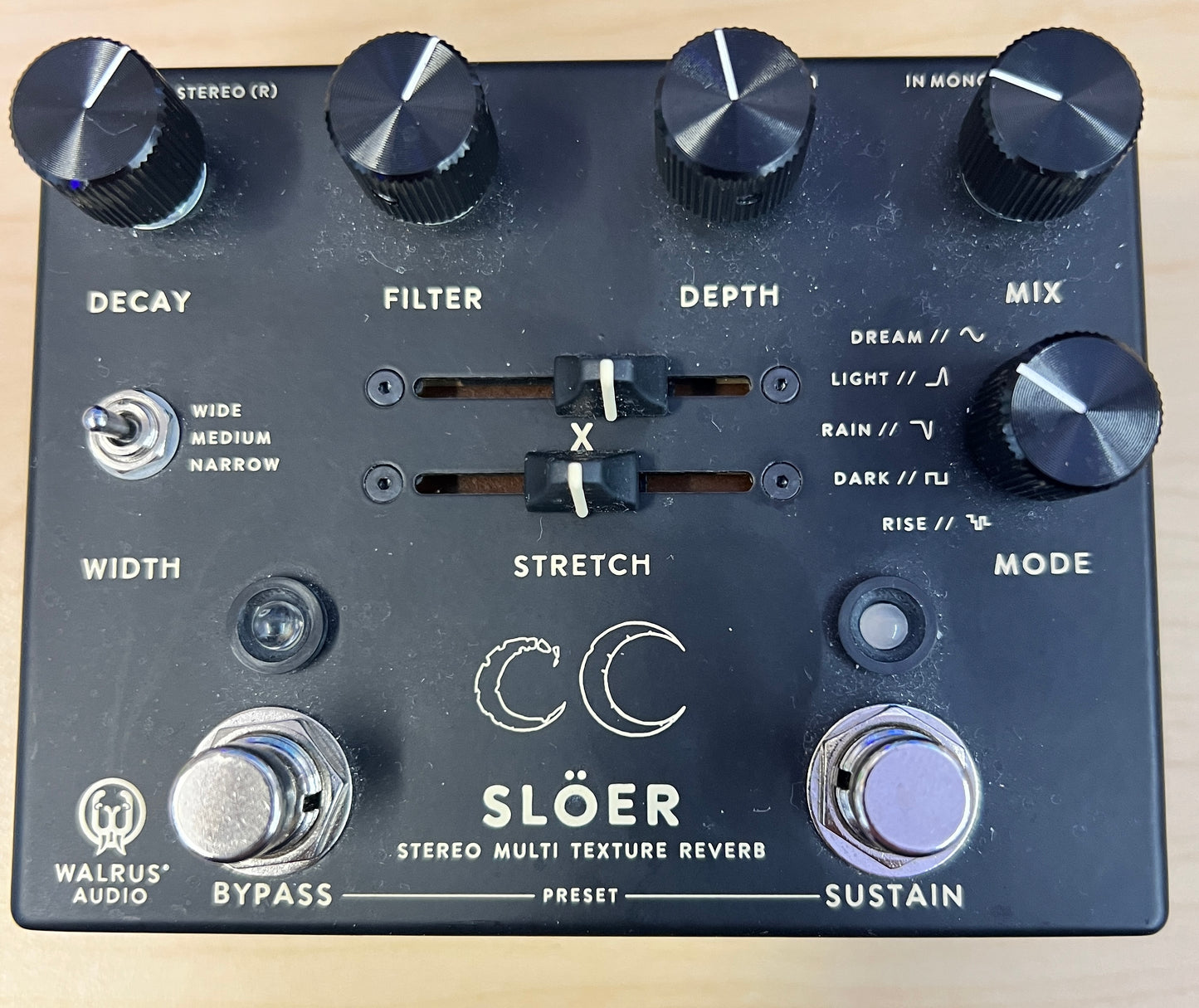 Walrus Audio Slöer Stereo Multi-Texture Reverb pedal
