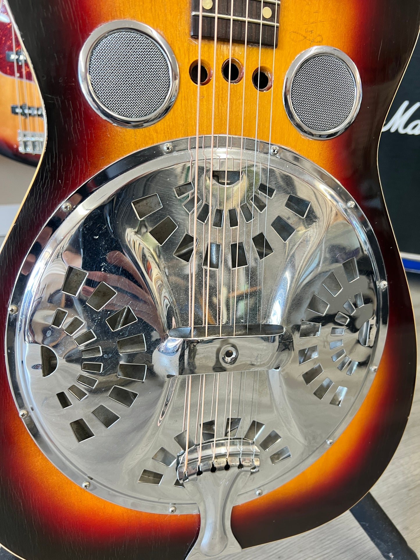 1978 Dobro Model 60D round-neck resonator guitar (Made in U.S.A.)