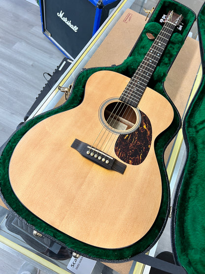 2000 Martin 000-16GT
