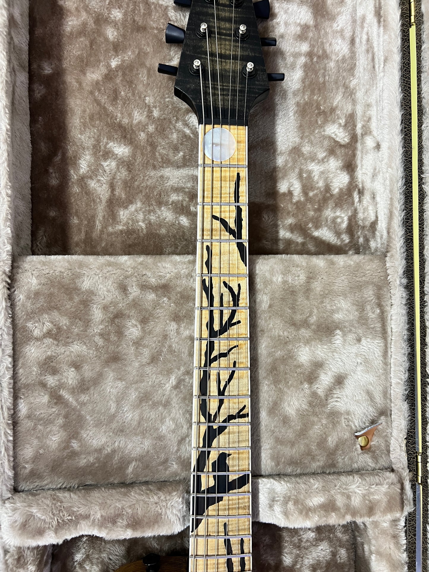 Cruey "The Crow" Singlecut Electric Guitar