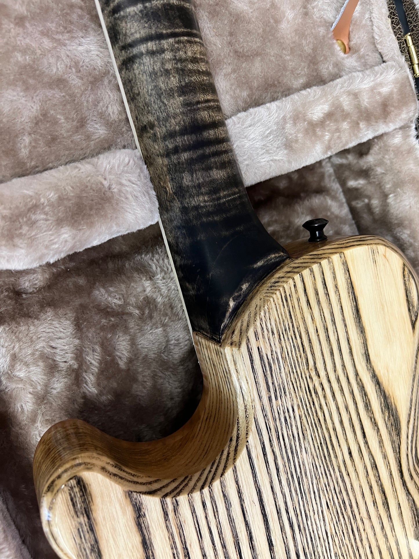 Cruey "The Crow" Singlecut Electric Guitar